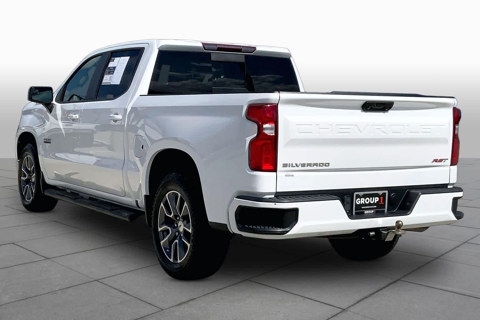 Used 2022 Summit White Chevrolet RST image 12