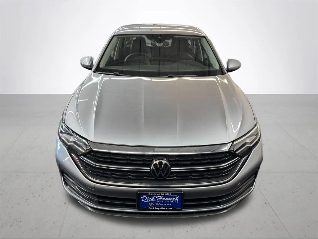 Used 2024 Silver Volkswagen 1.5T SE image 11