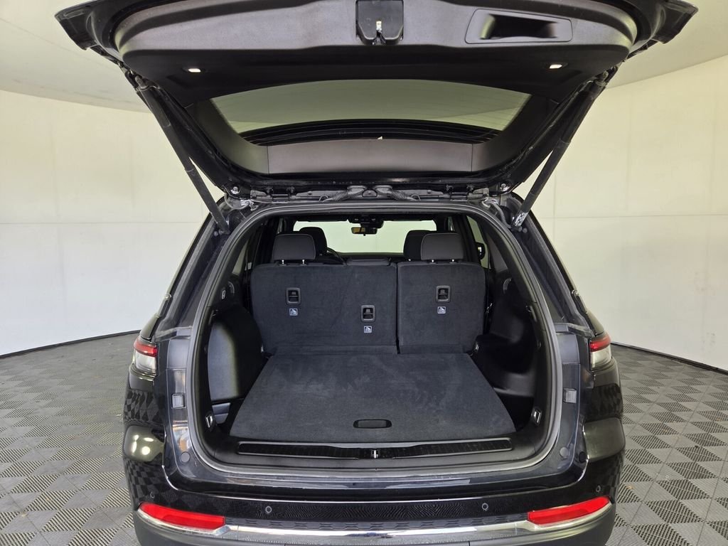 2025 Jeep Grand Cherokee Laredo - Photo 29
