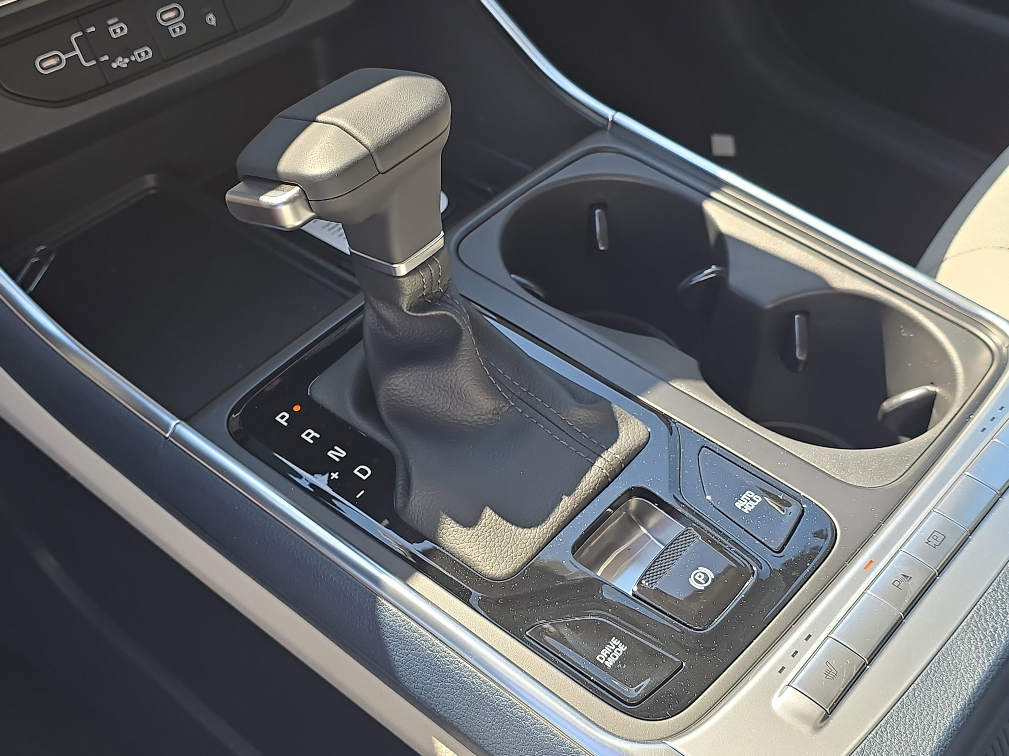 New 2026 Ivory Silver Kia EX image 28