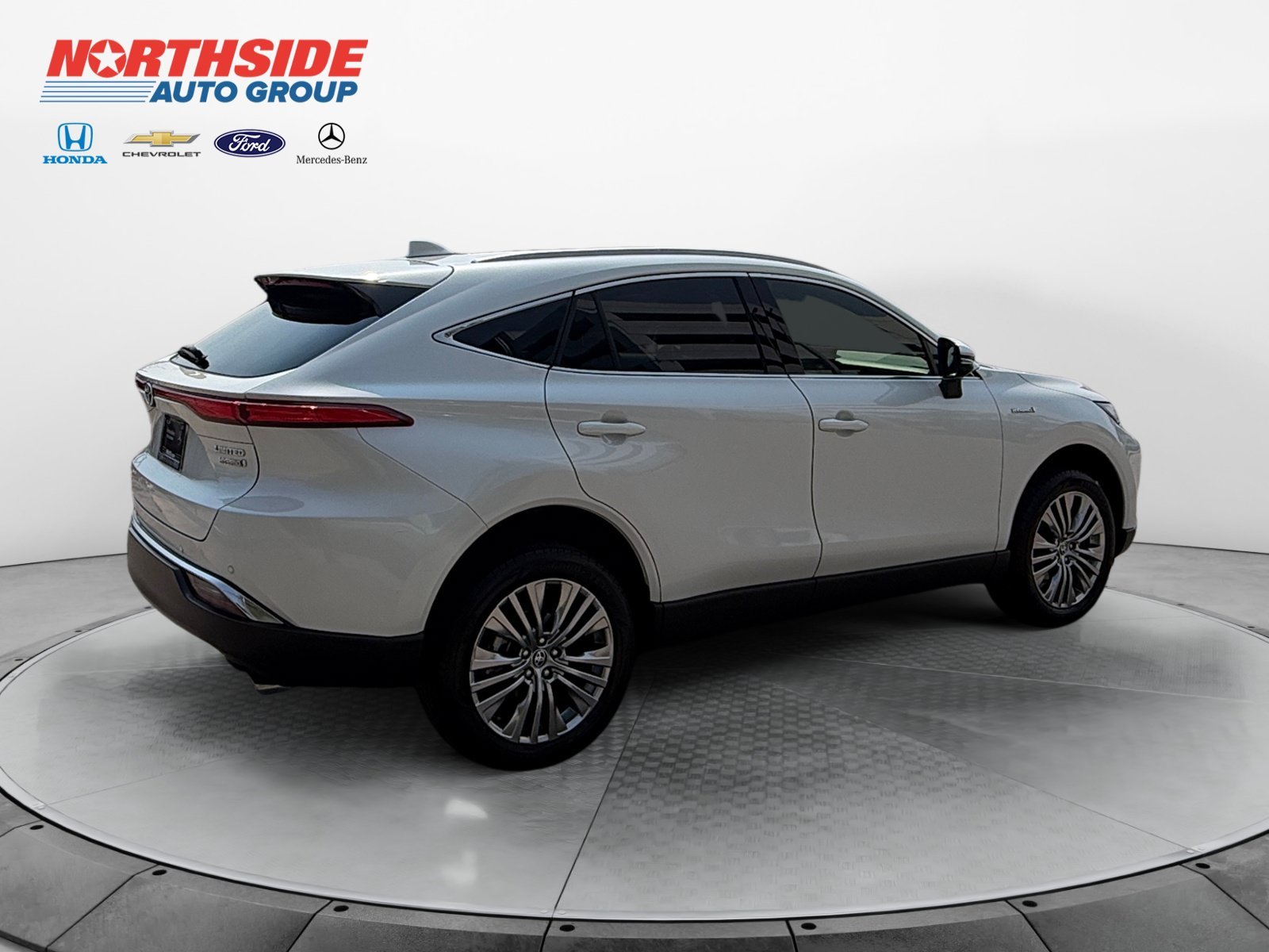Used 2021 Blizzard Pearl Toyota Limited image 7