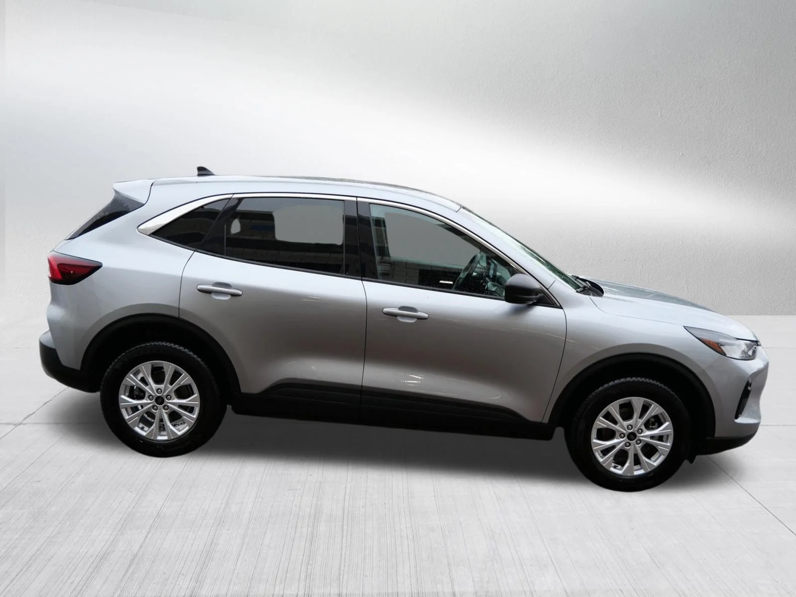 Certified Used 2024 Iconic Silver Metallic Ford Active image 8