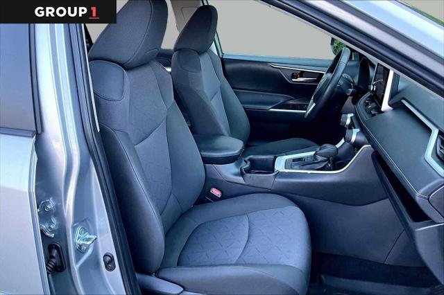 Certified Used 2025 SILVER SKY METALLIC Toyota  image 8