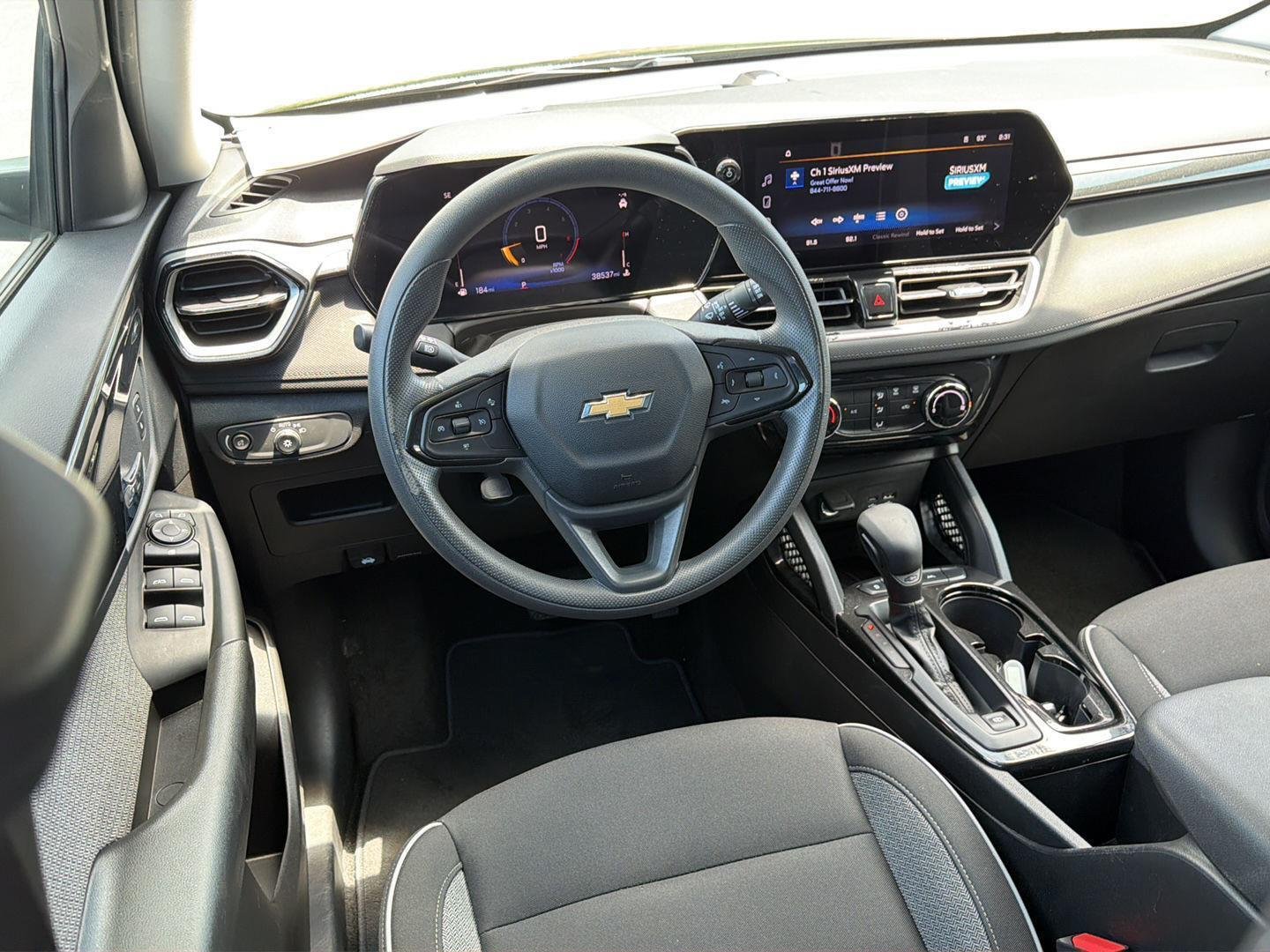 Used 2025 Mosaic Black Metallic Chevrolet LT image 18