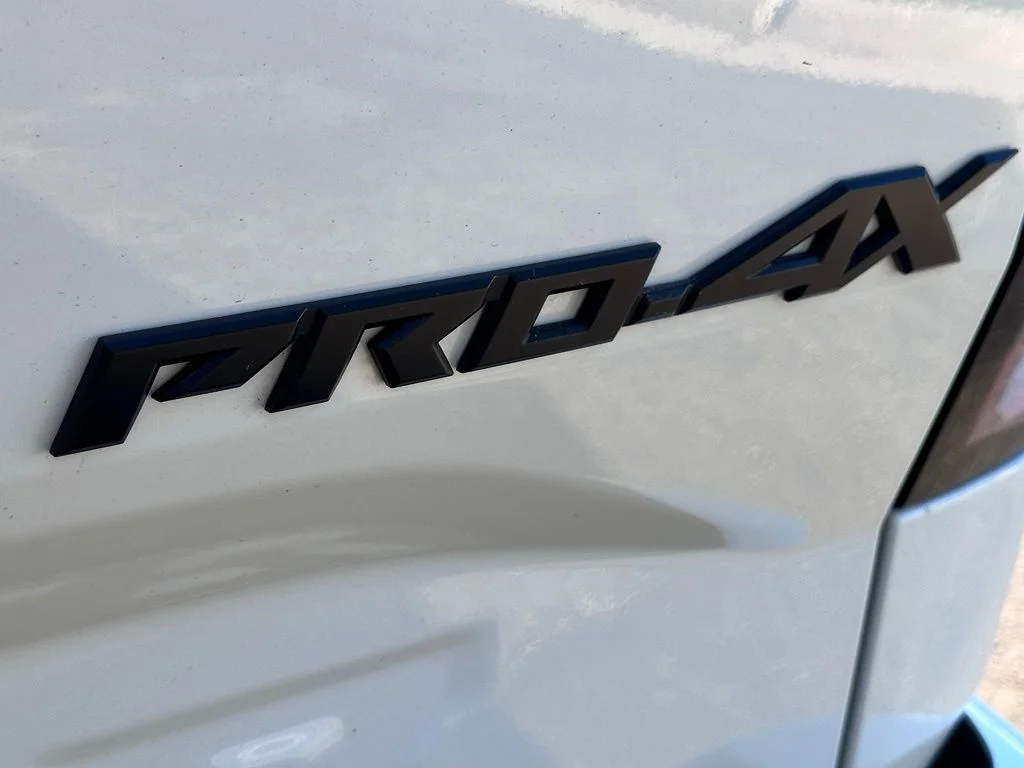 Certified Used 2024 Glacier White Nissan PRO-4X image 6