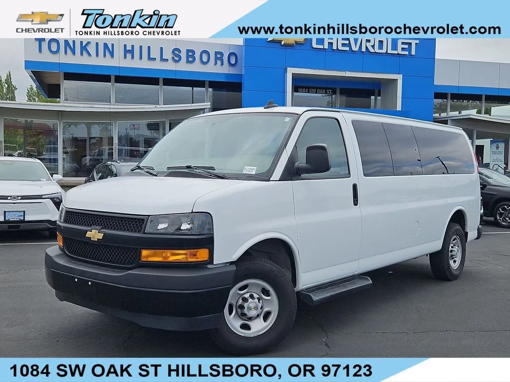 2023 Chevrolet Express 3500 LS Extended's photo
