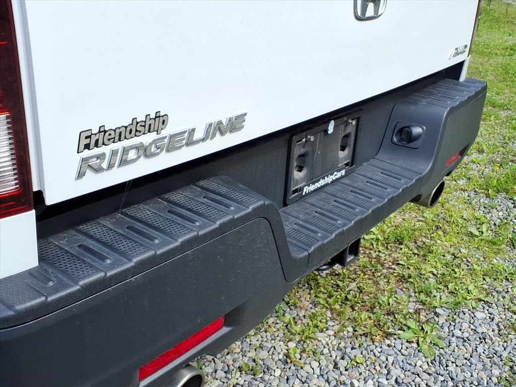 Used 2023 White Honda RTL image 14