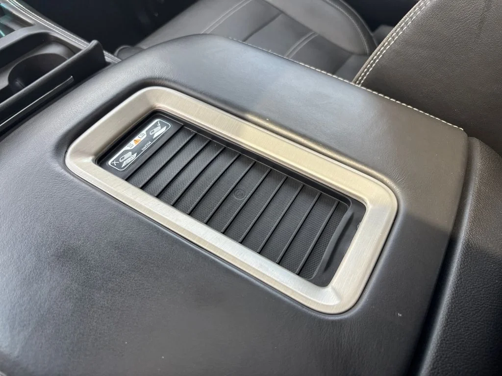 Used 2020 White GMC Denali image 34