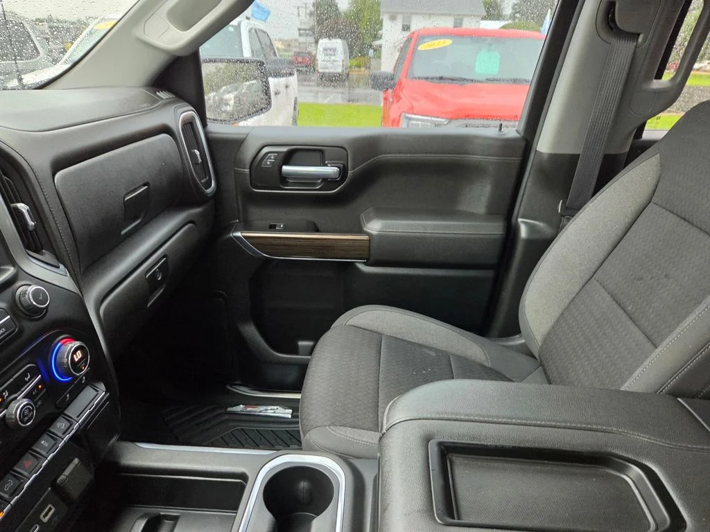 Used 2021 Summit White Chevrolet LT Trail Boss image 13
