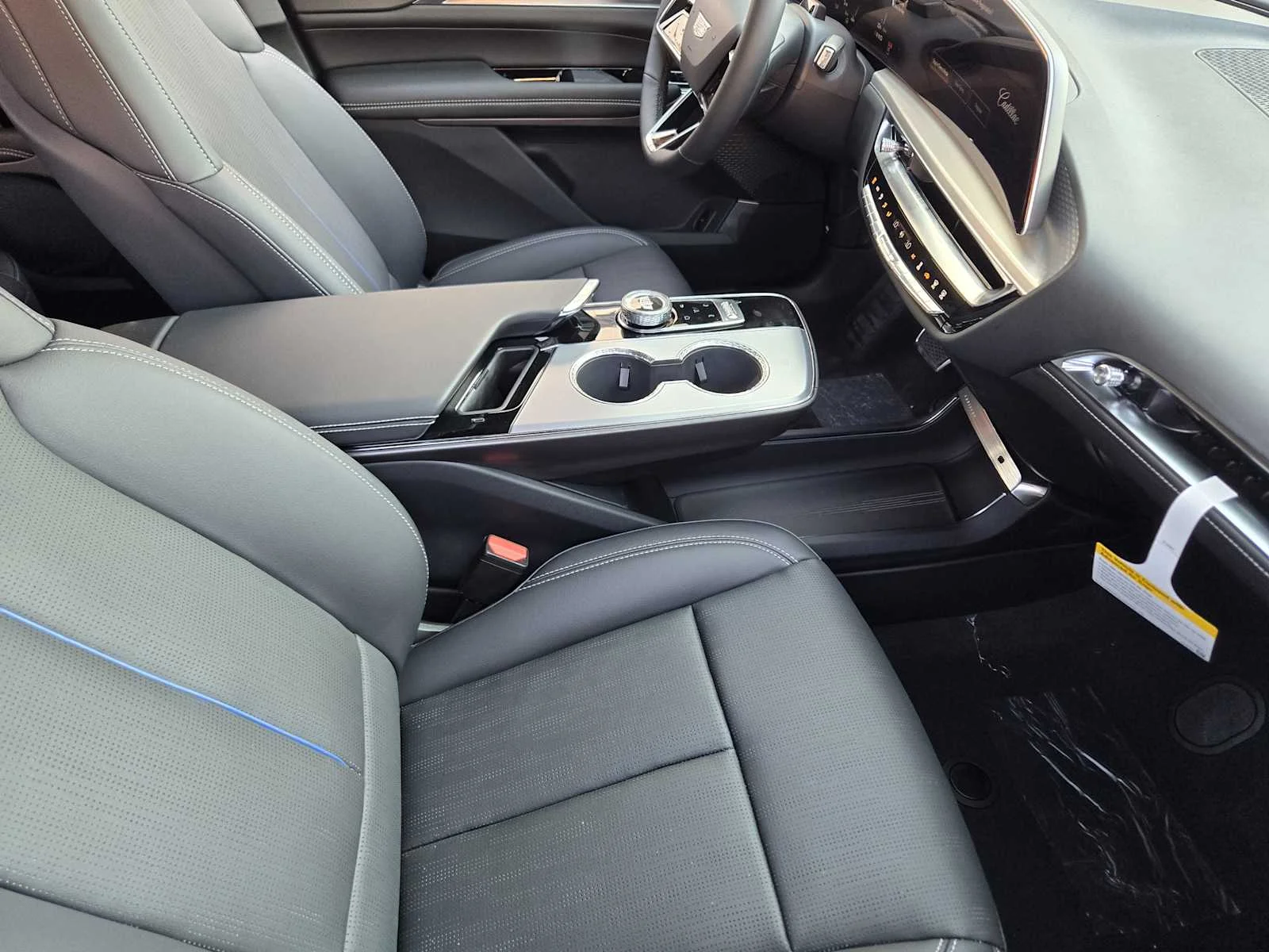 2027 Cadillac LYRIQ Sport - Photo 9