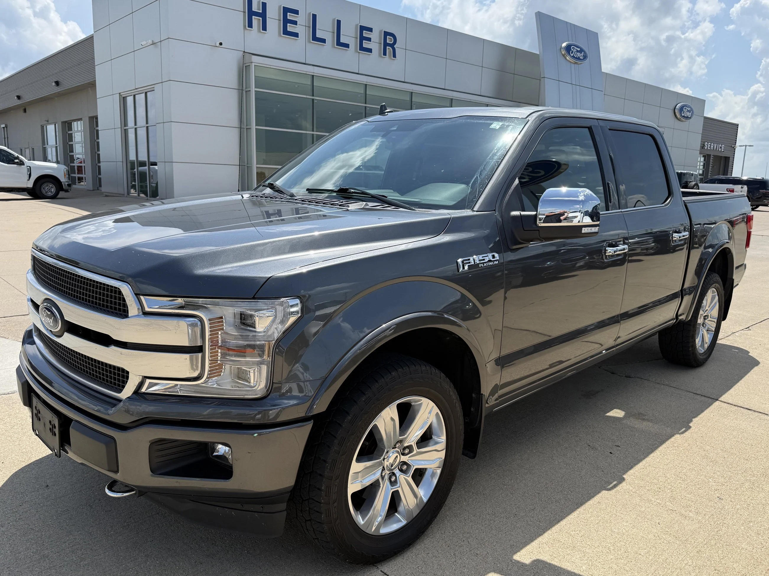 Used 2018 Magnetic Metallic Ford Platinum image 3
