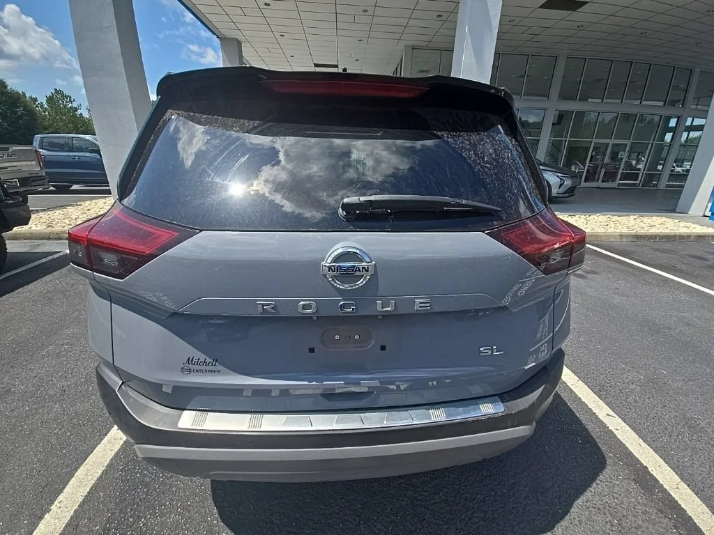 Used 2021 Boulder Gray Pear Nissan SL image 13
