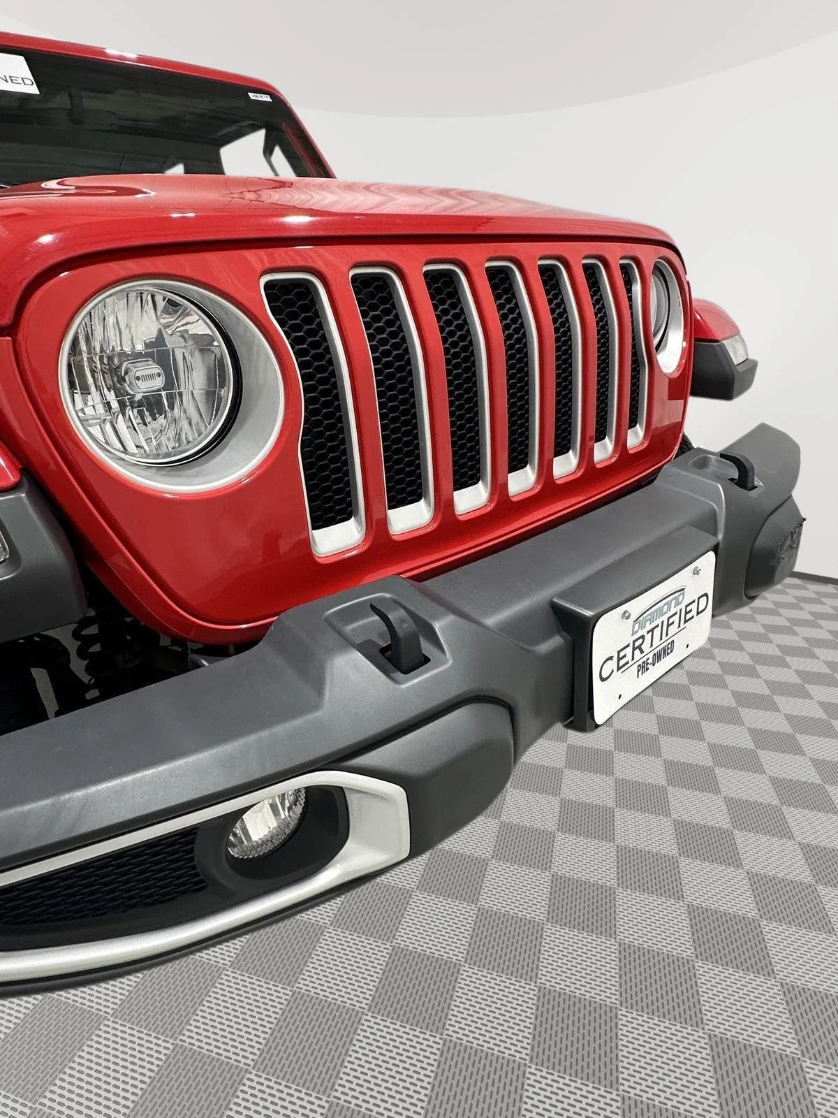 Used 2021 Firecracker Red Jeep Unlimited Sahara image 26
