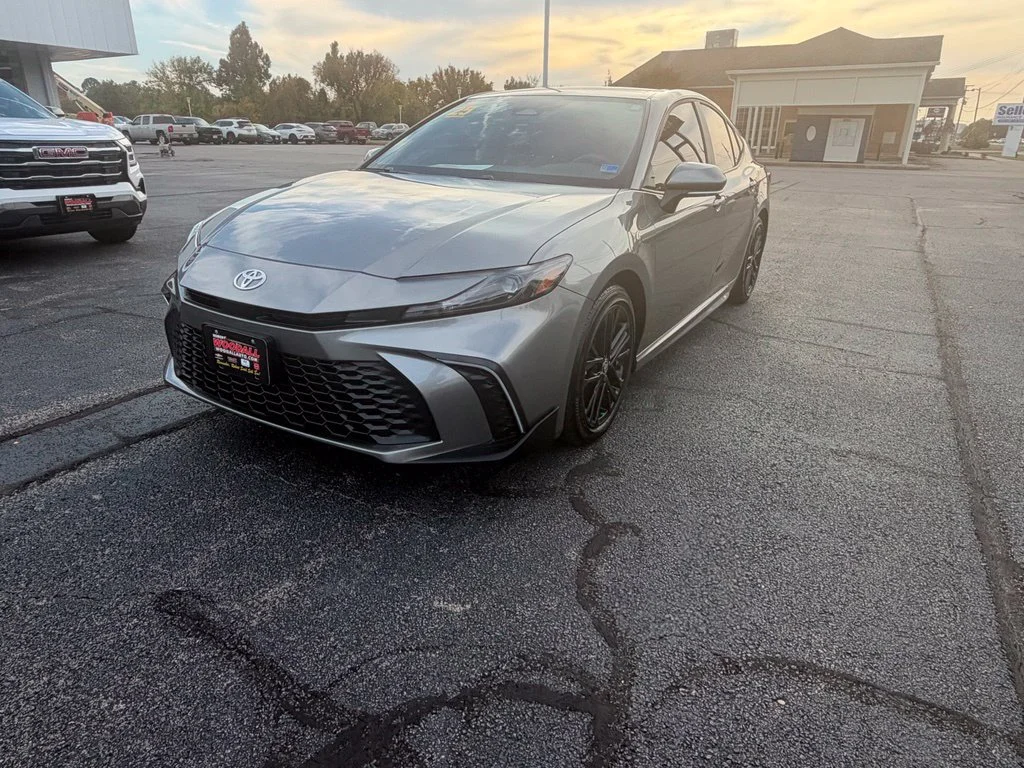 Used 2025 Gray Toyota LE image 3