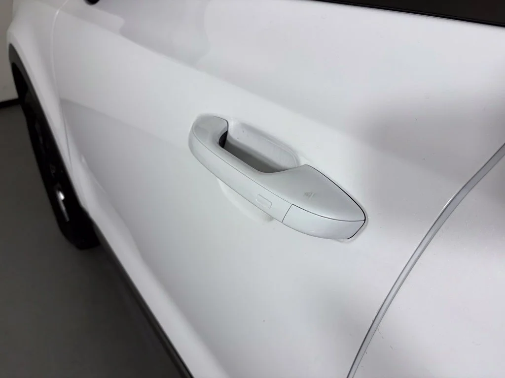 Used 2023 White Kia SX-Prestige X-Pro image 12