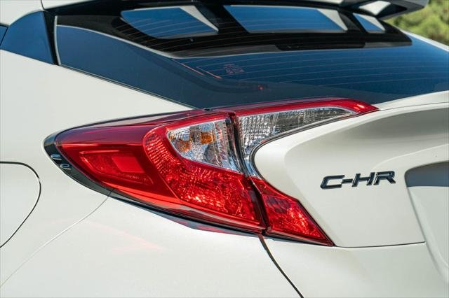 Certified Used 2021 BLIZZARD PEARL Toyota  image 7