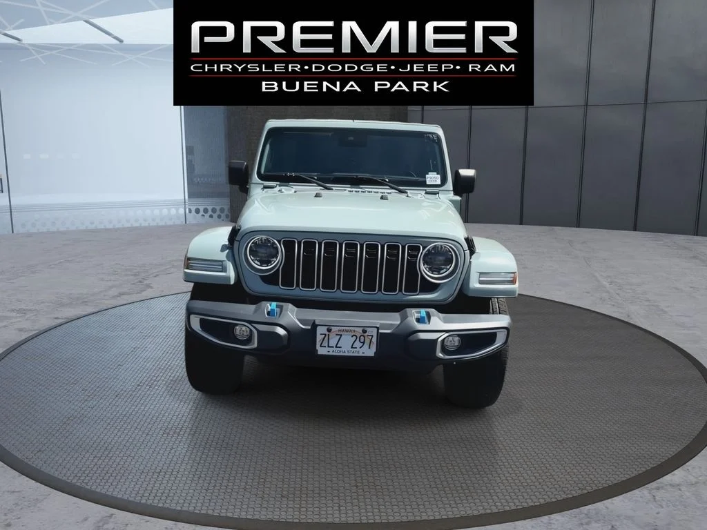 Used 2024 Gray Jeep Sahara 4xe image 3