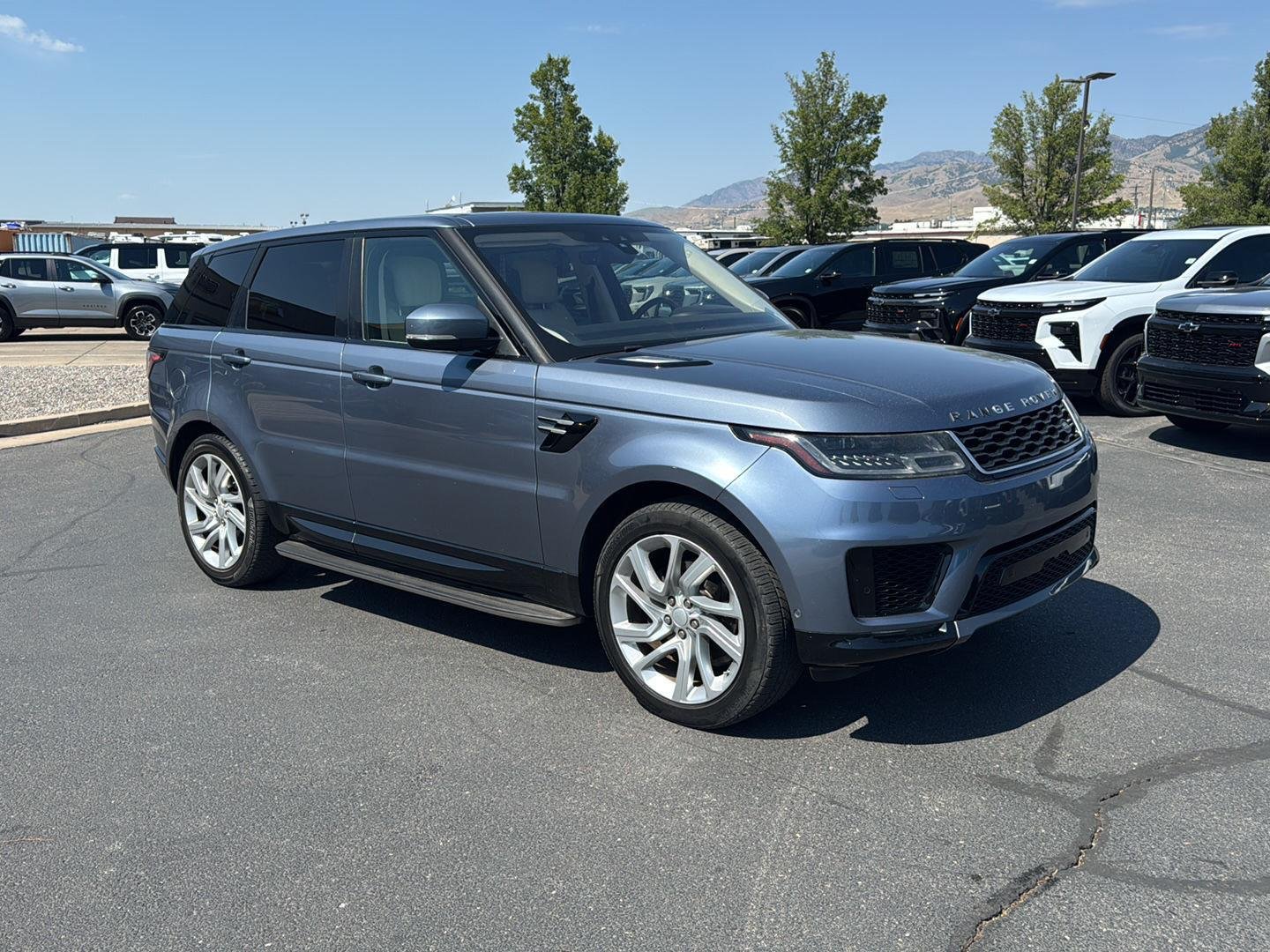 Used 2019 Byron Blue Metallic Land Rover HSE image 2