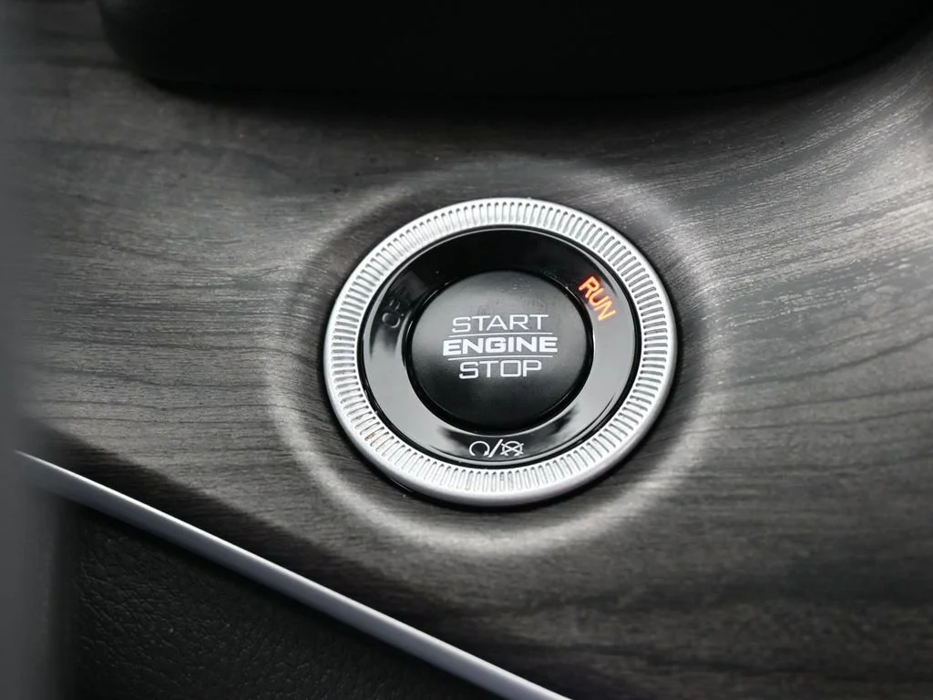 Used 2024 White Jeep Limited image 30