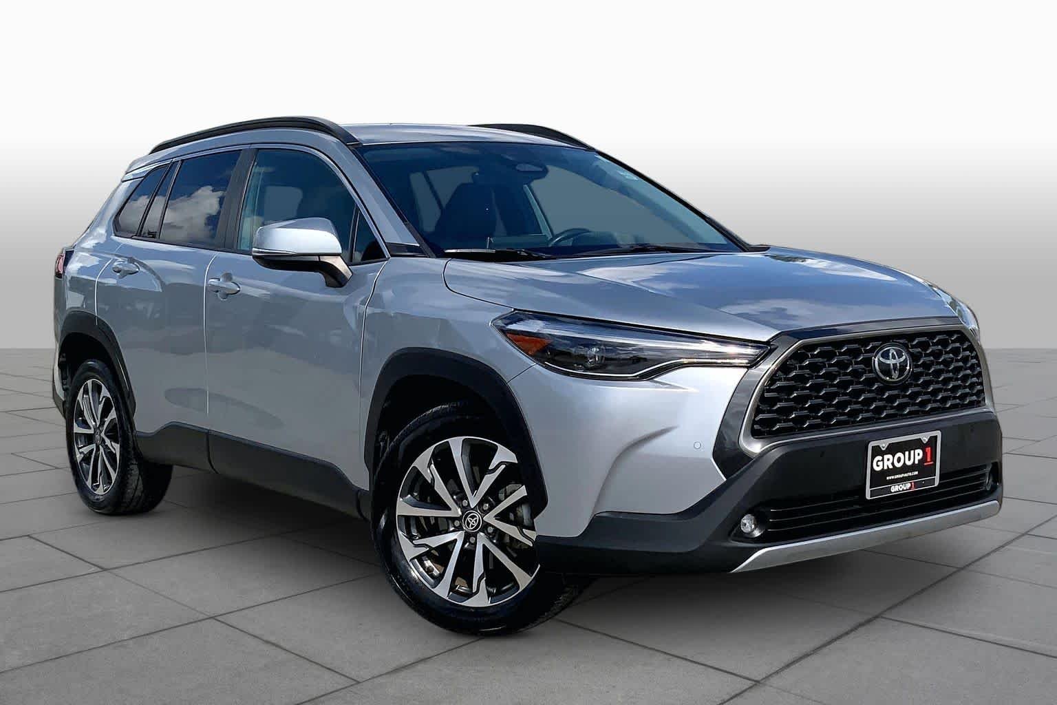 Used 2023 Sonic Silver Toyota XLE image 3