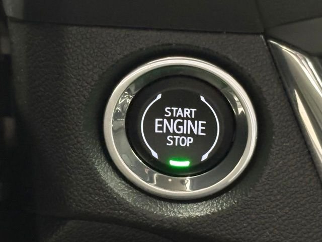 Used 2025 Black Buick Preferred image 27