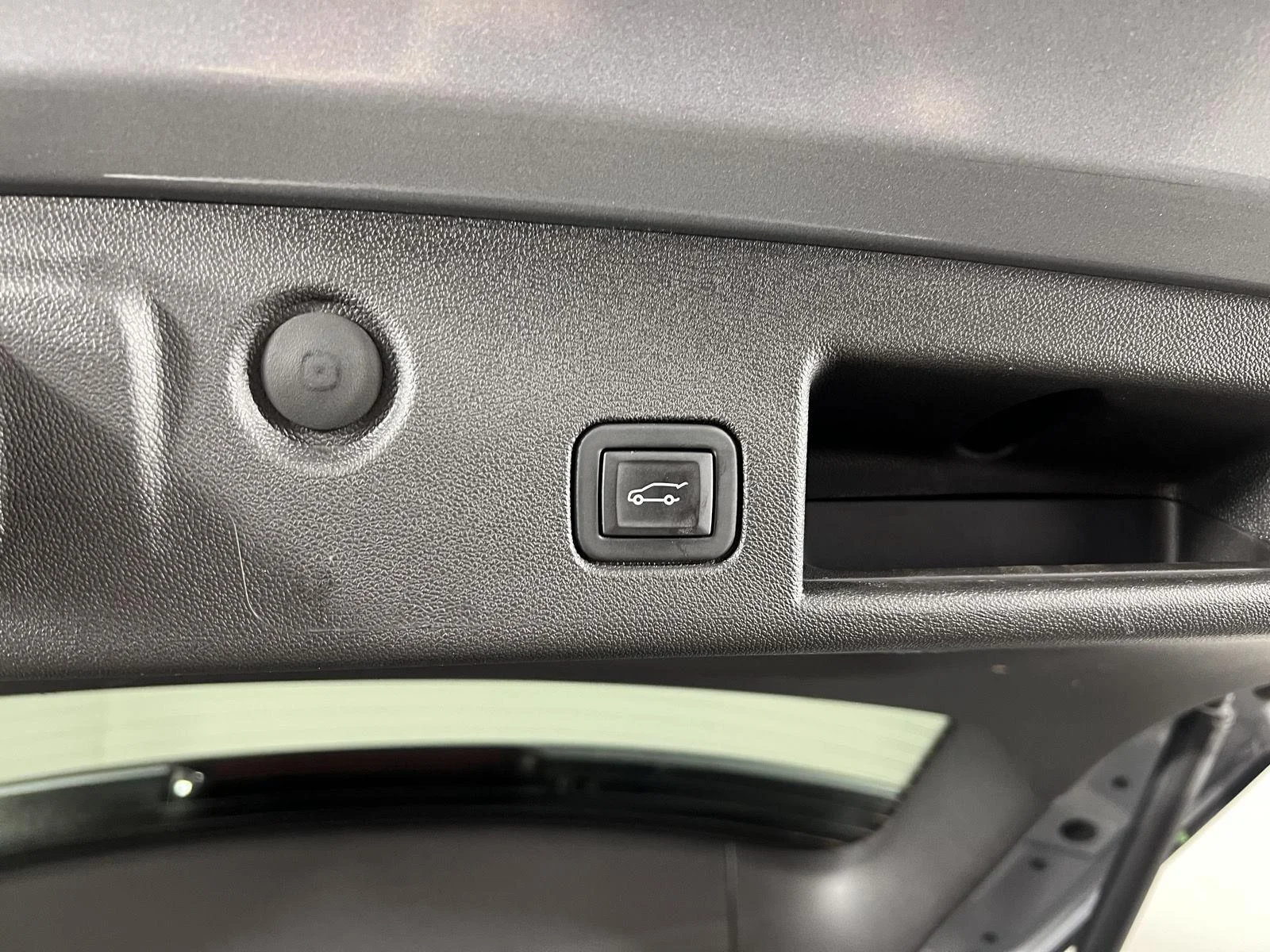 Used 2024 Sterling Gray Metallic Chevrolet LT image 22