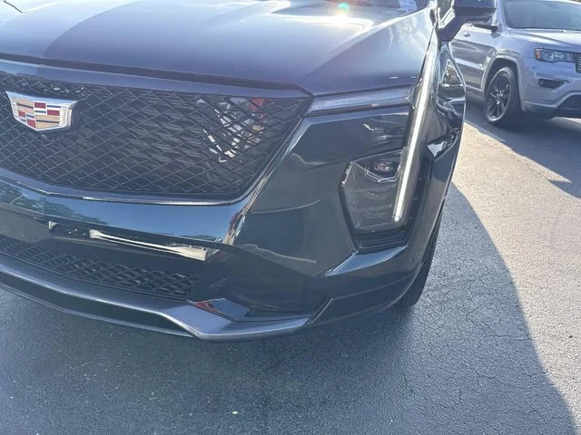Used 2025 Green Cadillac Sport image 9