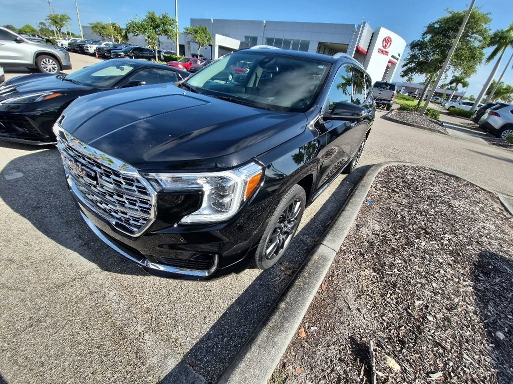 2023 GMC Terrain Denali AWD's photo