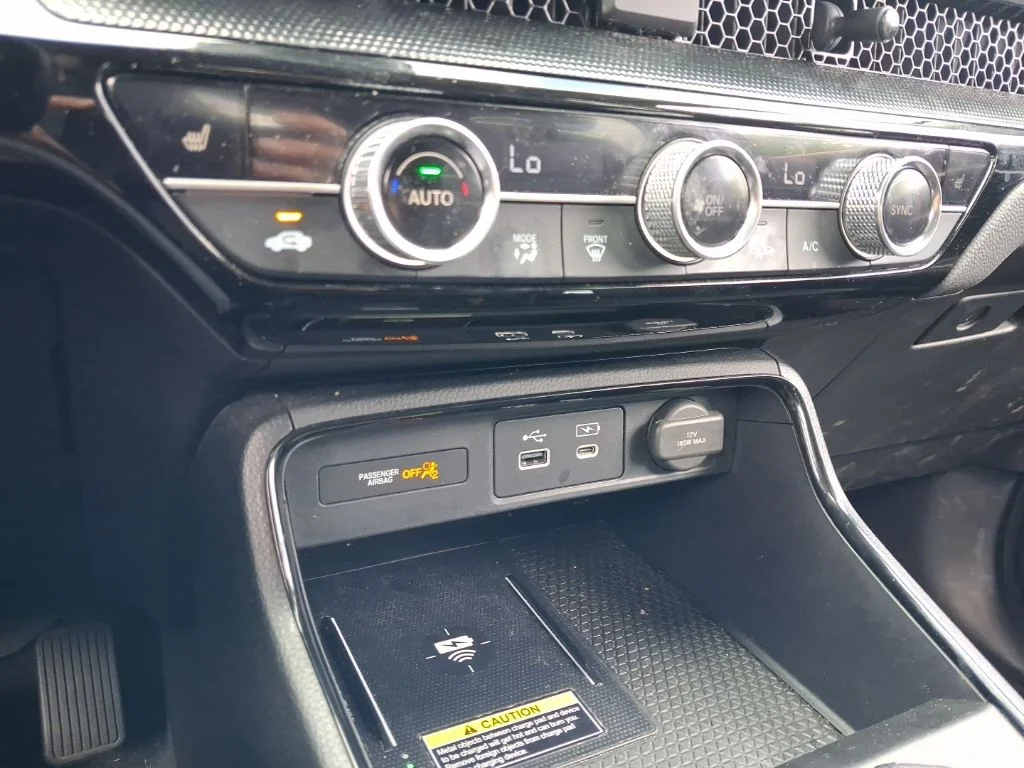 Used 2024  Honda EX-L image 27