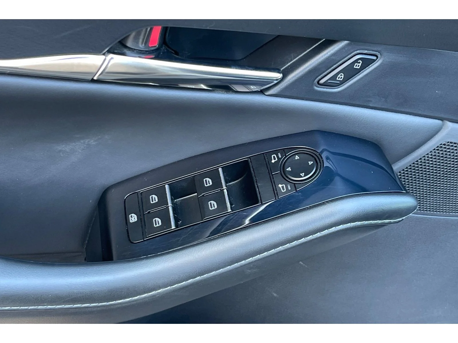 Used 2023 Platinum Quartz Metallic Mazda 2.5 S Preferred Package image 13