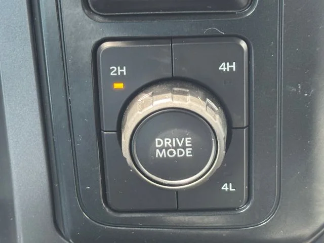 Used 2025 Black Ford XLT image 30