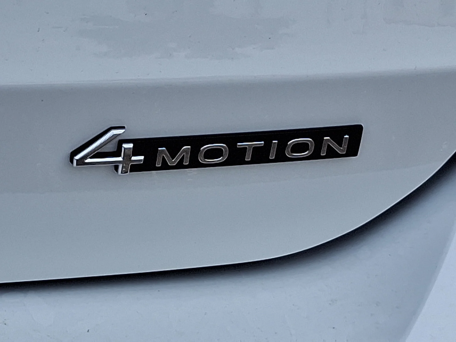 New 2026 Pure White Volkswagen SE image 21