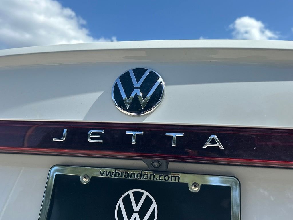 Certified Used 2025 White Volkswagen 1.5T Sport image 37