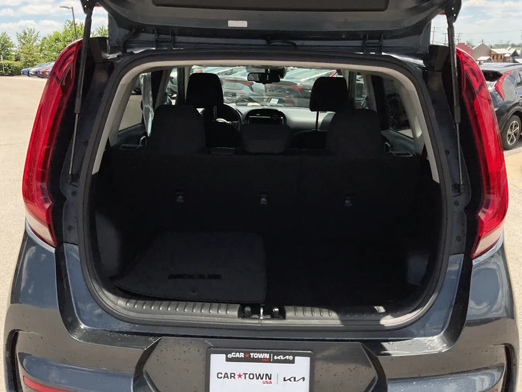 Used 2022 Gravity Gray Kia GT-Line image 18