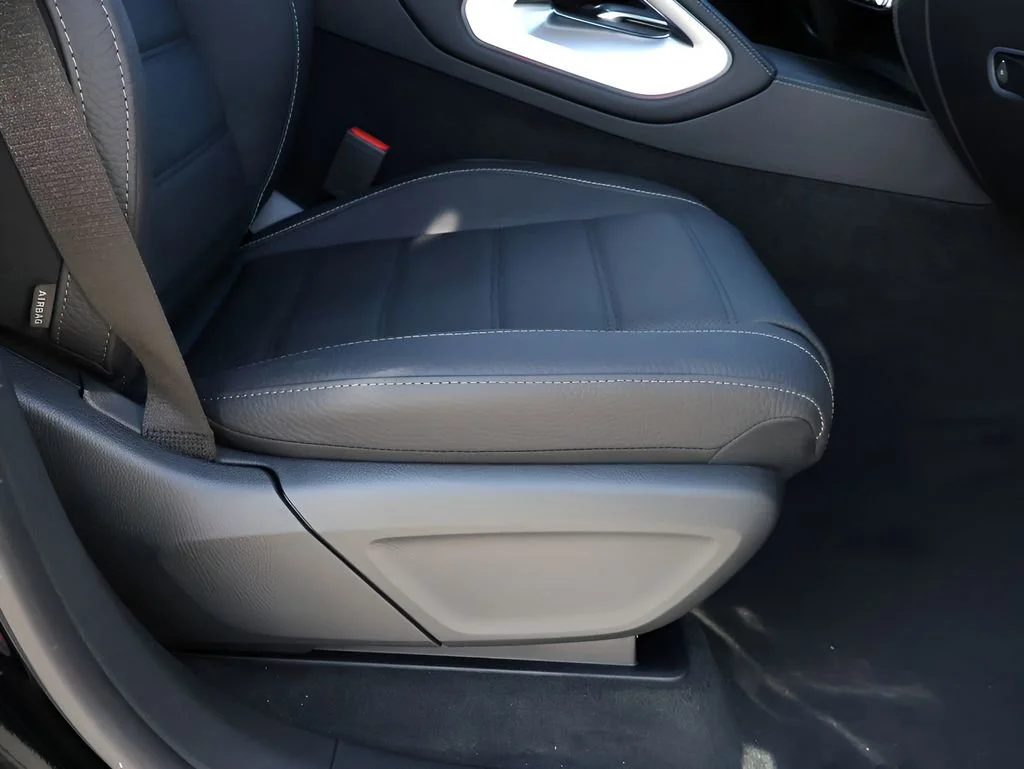 New 2026 Obsidian Black Metallic Mercedes-Benz GLE 580 image 50