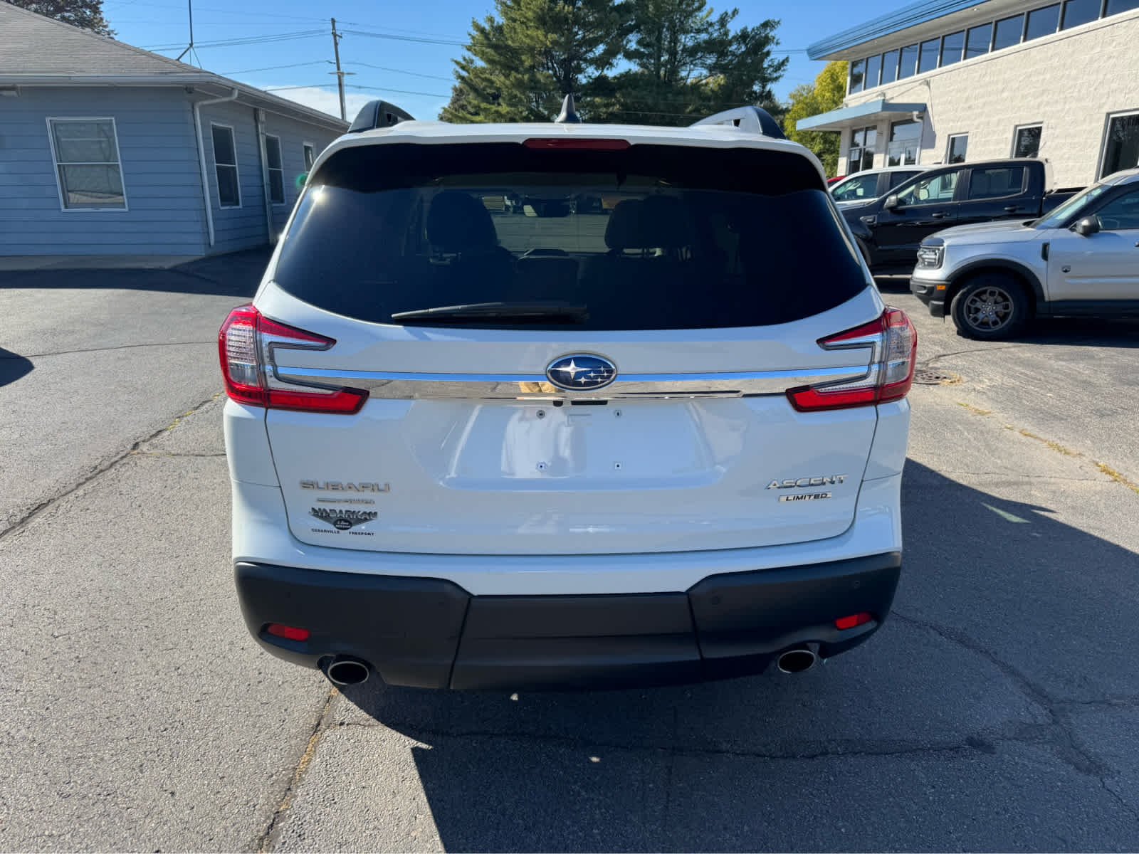 2023 Subaru Ascent Limited photo 4