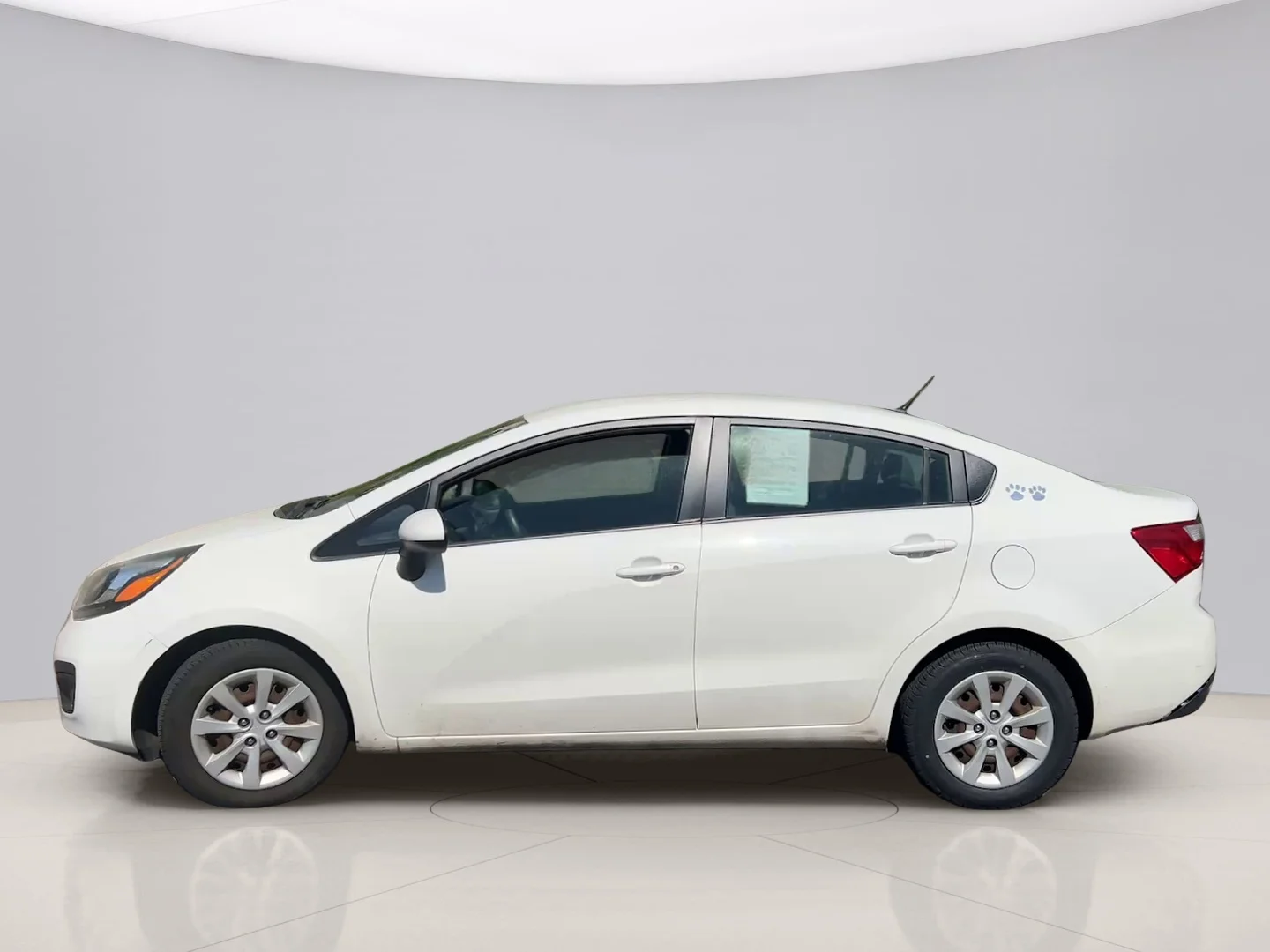 Used 2013 White Kia LX image 2