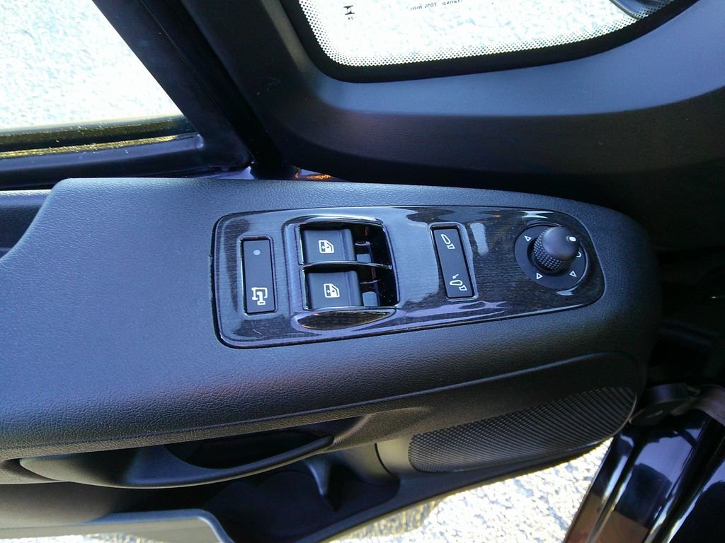 Used 2024 Black RAM High Roof image 47