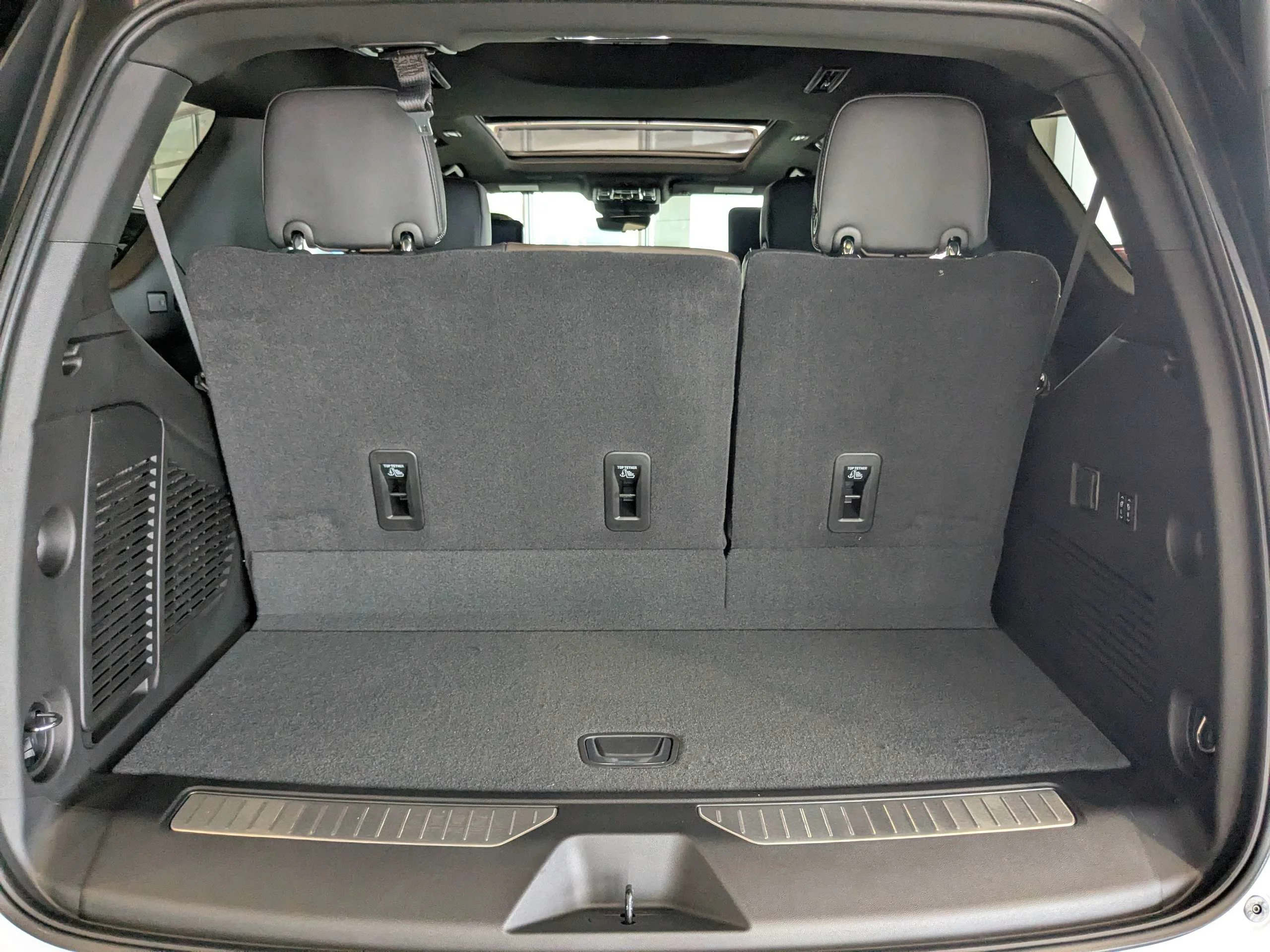 2027 GMC Yukon Denali Ultimate - Photo 6