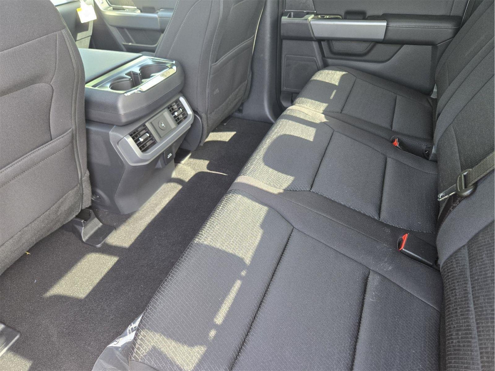 New 2026 Carbonized Gray Metallic Ford XLT image 18