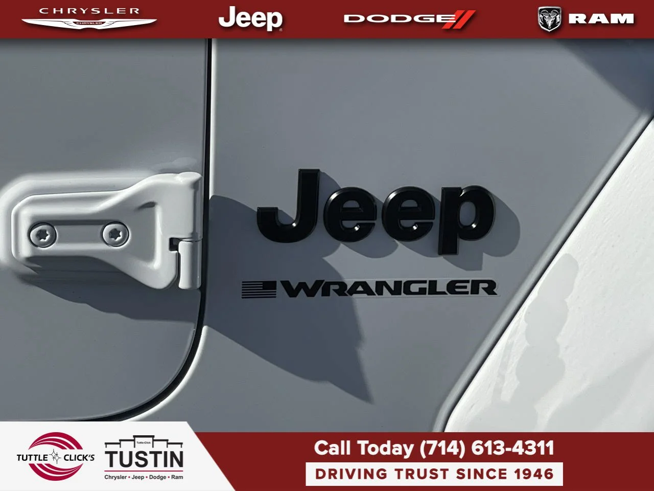 New 2027 Bright White Clear-Coat Paint Jeep Sahara image 14