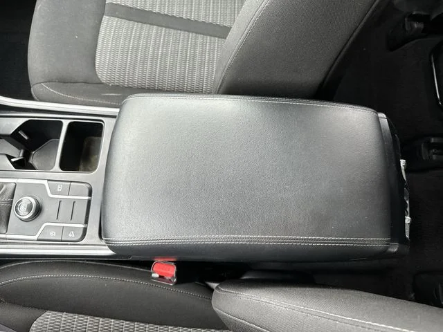 Used 2022 Red Kia LX image 23