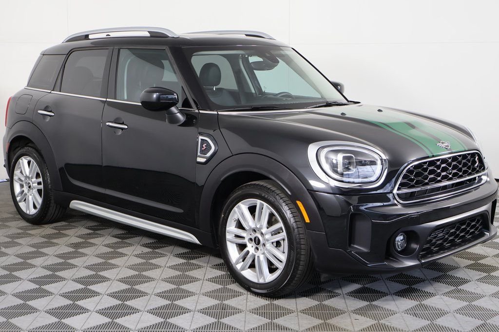 Used 2023 Midnight Black MINI  image 3
