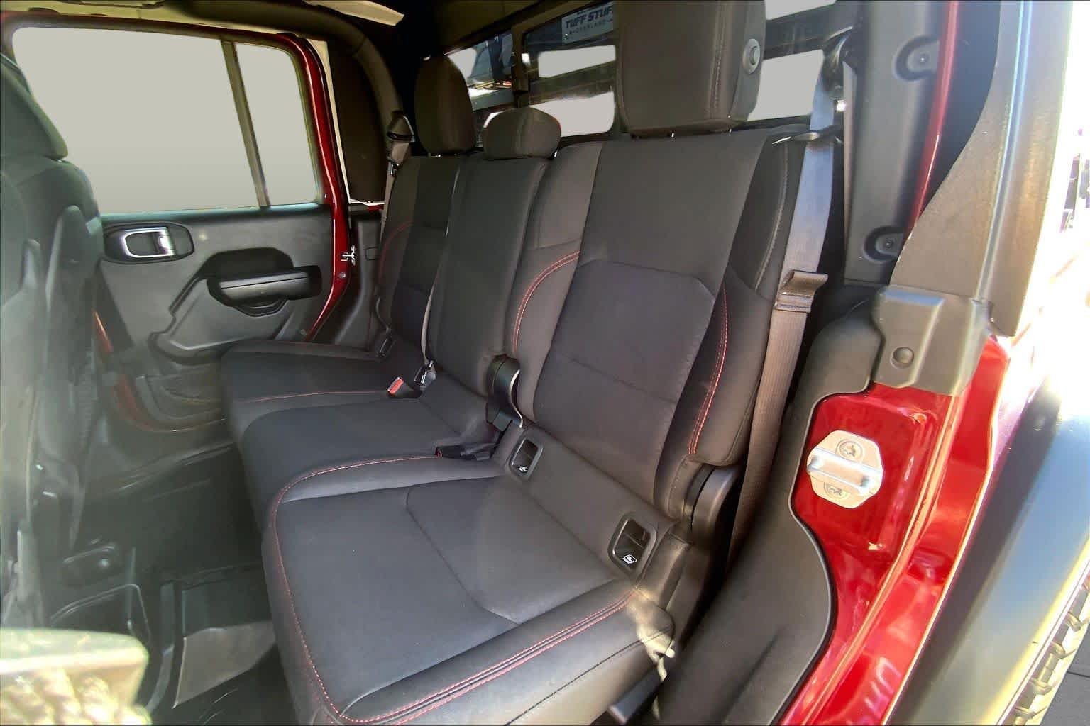 Used 2021 Snazzberry Pearlcoat Jeep Rubicon image 18