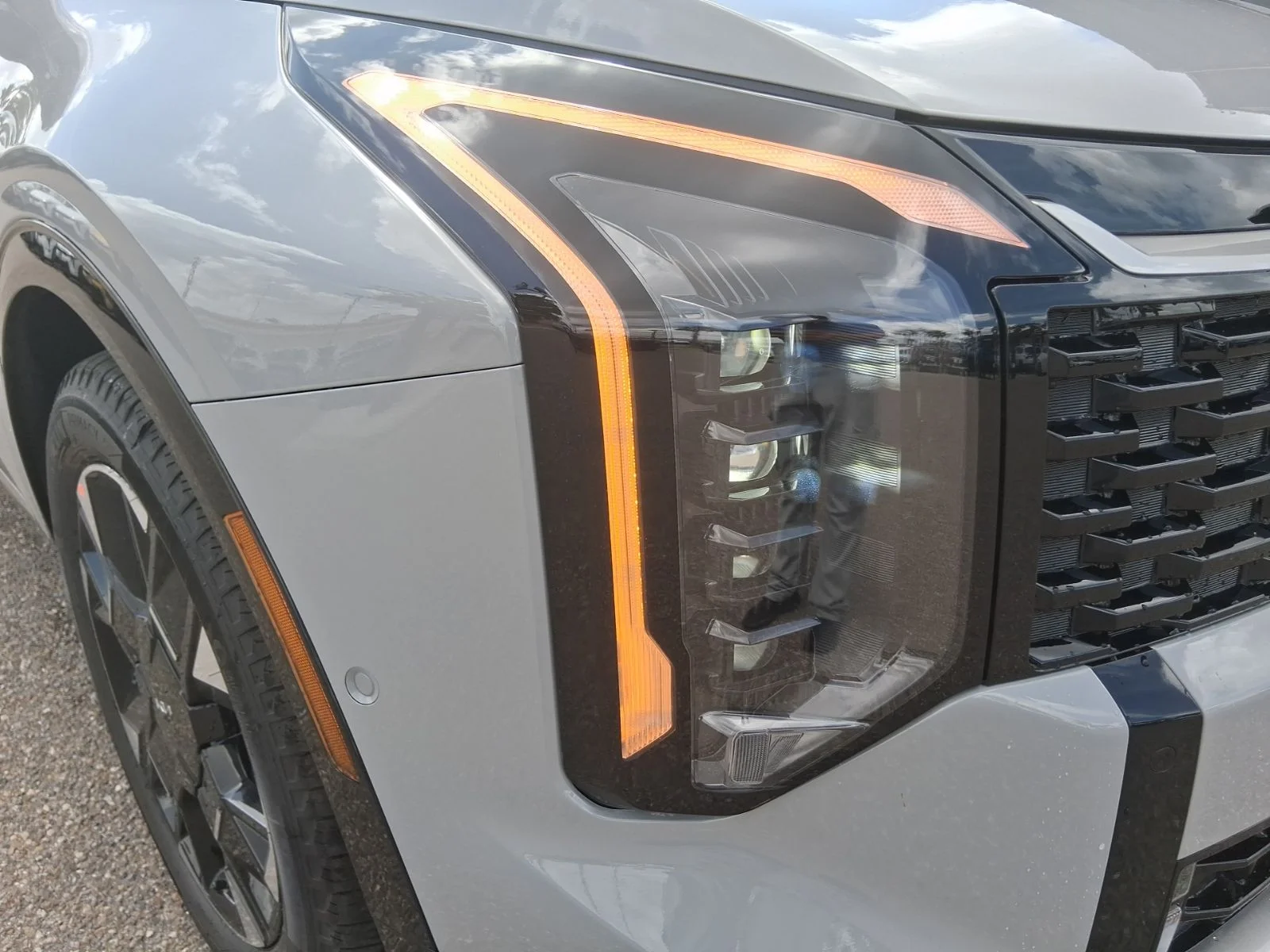 New 2026 Gray Kia SX-Prestige image 8