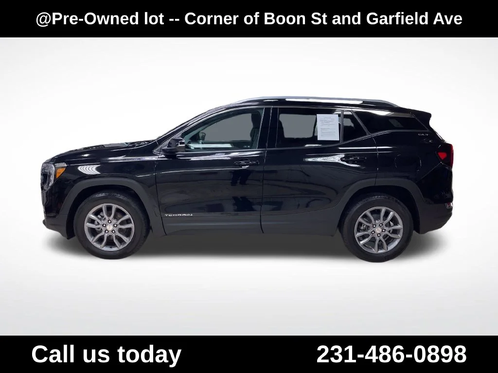 Used 2024 Black GMC SLT image 3
