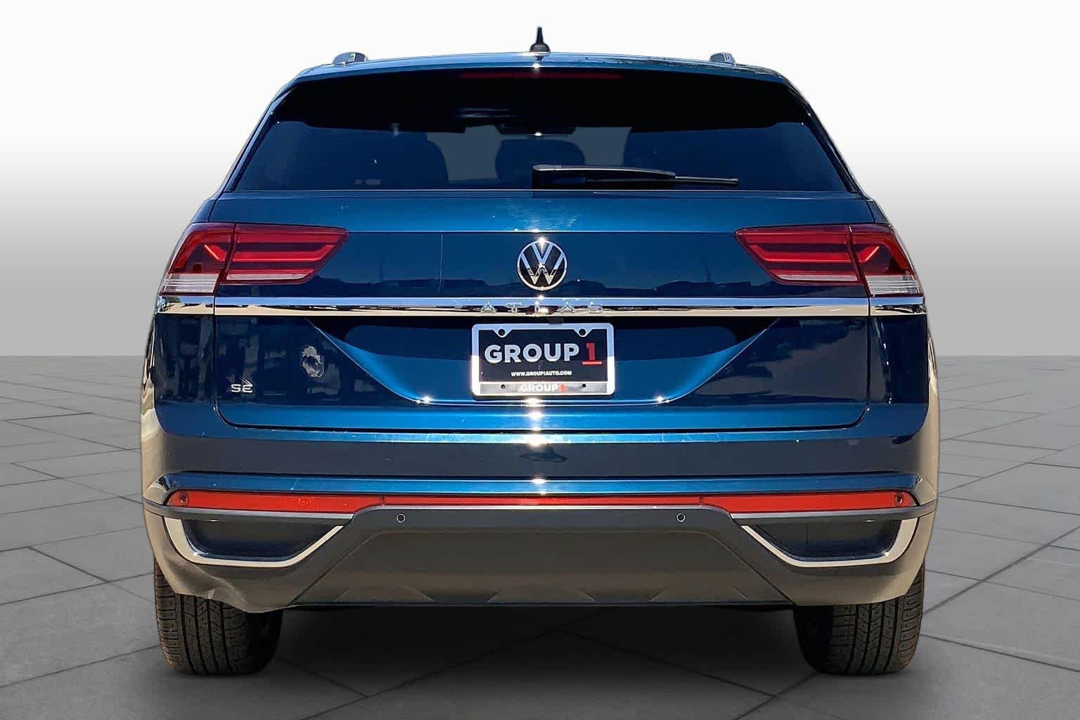 Used 2023 Tourmaline Blue Metallic Volkswagen 2.0T SE w/Technology image 5