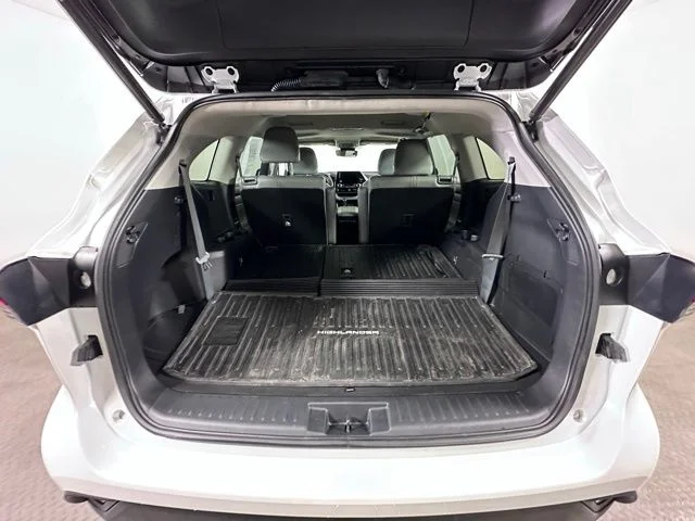 Used 2023 Beige Toyota XLE image 15