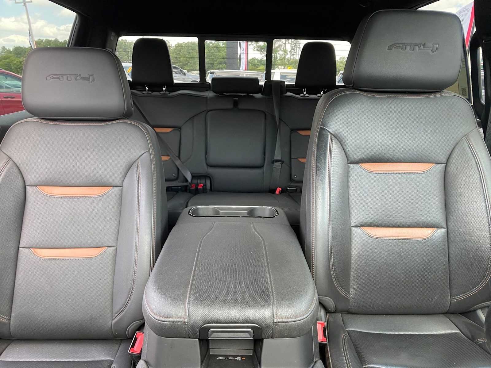 Used 2024 Sterling Metallic GMC AT4 image 28