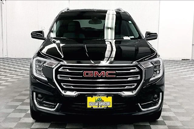 Used 2024 Ebony Twilight Metallic GMC SLT image 4
